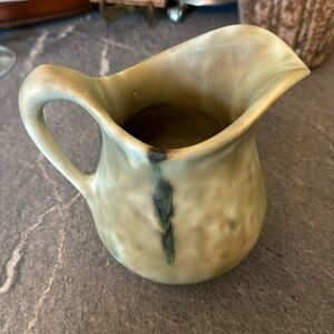 McCarty medium picture in jade.